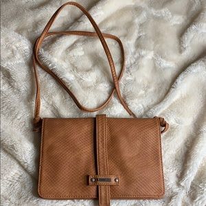 Chestnut brown Roxy Brand crossbody purse